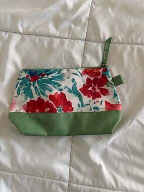 The Pioneer Woman Floral Canvas Cosmetic Zipper Pouch Accessory Bag